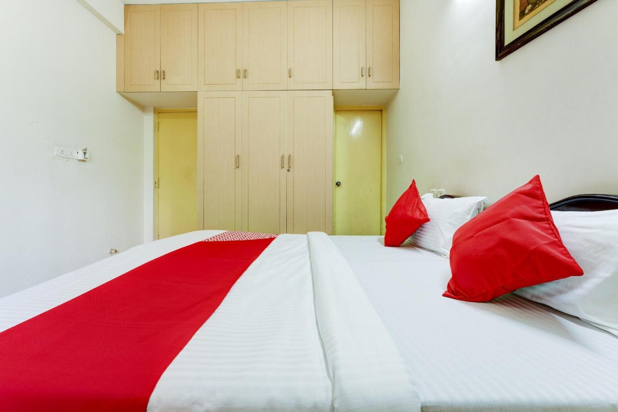Hotel O J2 Service Apartment Ченнаи Экстерьер фото